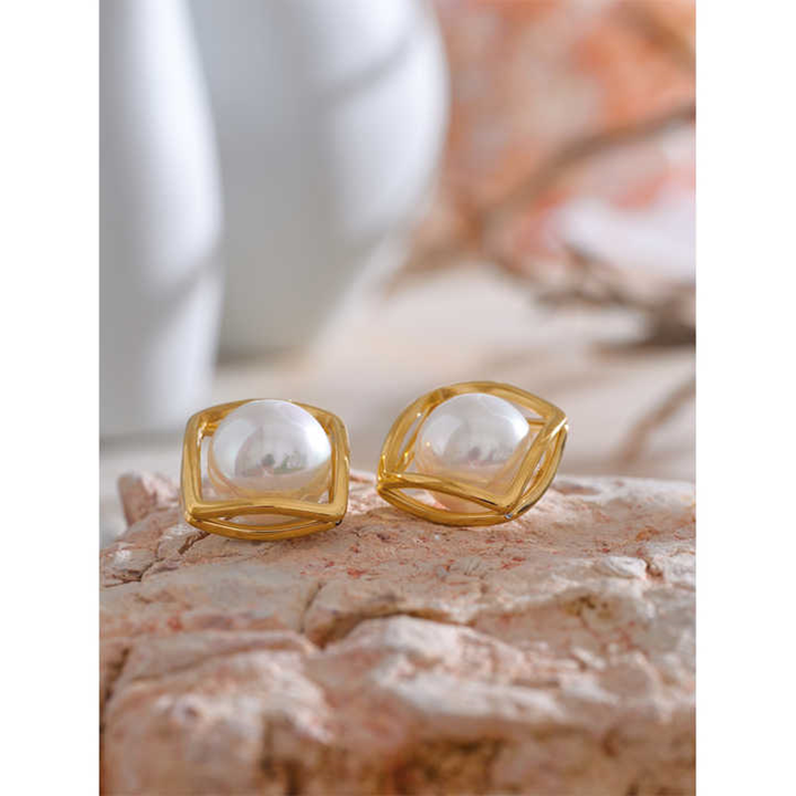 Pearl Ear Studs